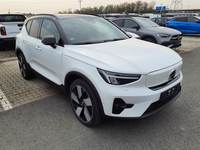 Skats no labās puses priekšā