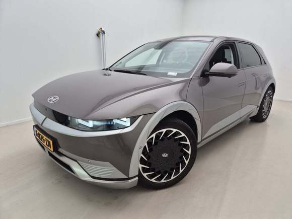 Pogled od napred levo