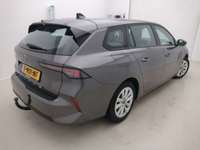 Pogled od pozadi desno