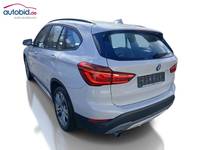 Vue de l’arrière gauche