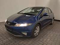 Pogled sprijeda lijevo