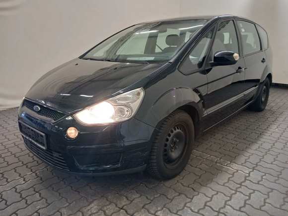 Pogled sprijeda lijevo