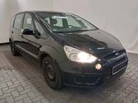 Pogled sprijeda desno