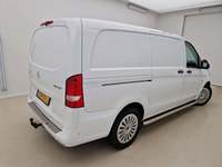 Widok z tyłu po stronie prawej