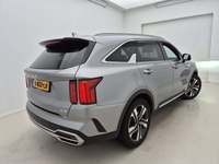 Pogled od pozadi desno