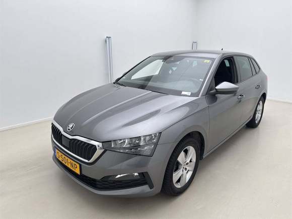 Pogled od napred levo