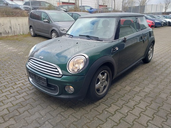 Pogled sprijeda lijevo