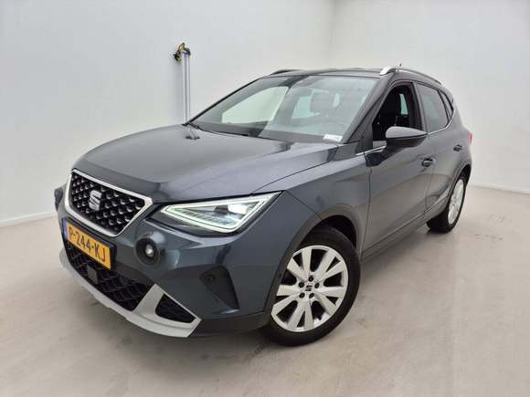 Skats no kreisās puses priekšā