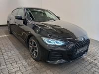 Pogled sprijeda desno