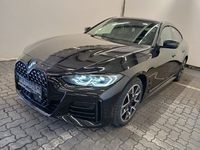 Pogled sprijeda lijevo