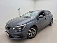 Pogled sprijeda lijevo