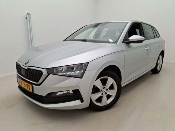 Pogled sprijeda lijevo