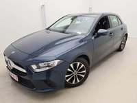 Skats no kreisās puses priekšā