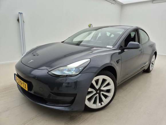 Pogled od napred levo