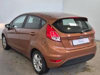 Pogled od pozadi levo