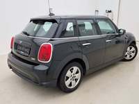 Aanzicht achter rechts