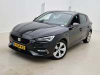 Skats no kreisās puses priekšā