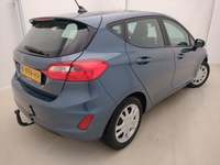 Pogled od pozadi desno