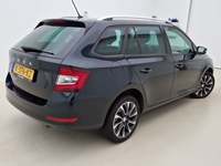 Aanzicht achter rechts