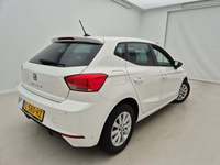 Aanzicht achter rechts