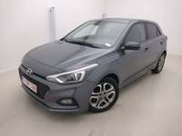 Pogled od napred levo