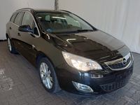 Pogled sprijeda desno