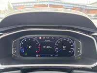 Pohled na přístrojovou desku