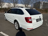 Aanzicht achter links