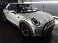 Pogled sprijeda lijevo