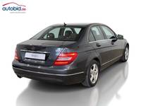 Pogled od pozadi desno