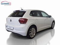 Pogled od pozadi desno