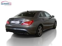 Pogled od pozadi desno