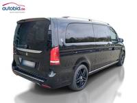 Vue de l’arrière gauche