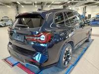 Skats no labās puses aizmugurē