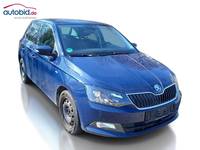 Pogled sprijeda desno