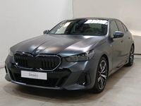 Skats no kreisās puses priekšā