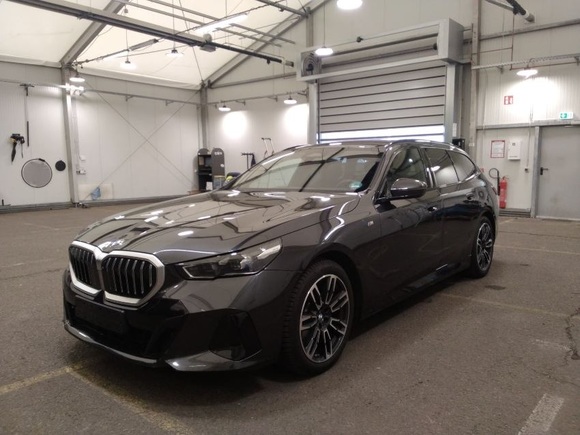 Pogled sprijeda lijevo