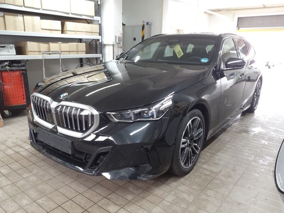 Pogled sprijeda lijevo