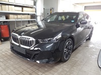 Pogled sprijeda lijevo