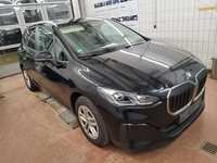 Pogled sprijeda desno