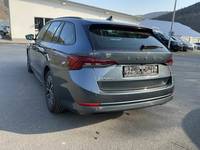 Pogled od pozadi levo