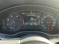 Pohled na přístrojovou desku