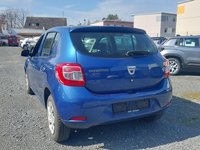 Pogled od pozadi levo