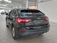 Vue de l’arrière gauche