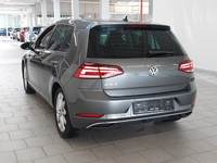 Vue de l’arrière gauche