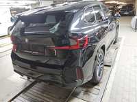 Pogled od pozadi desno