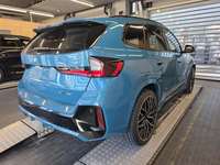 Pogled od pozadi desno