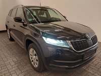 Pogled sprijeda desno