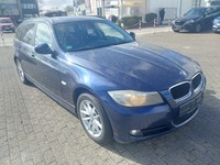 Skats no labās puses priekšā