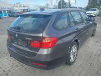 Skats no labās puses aizmugurē